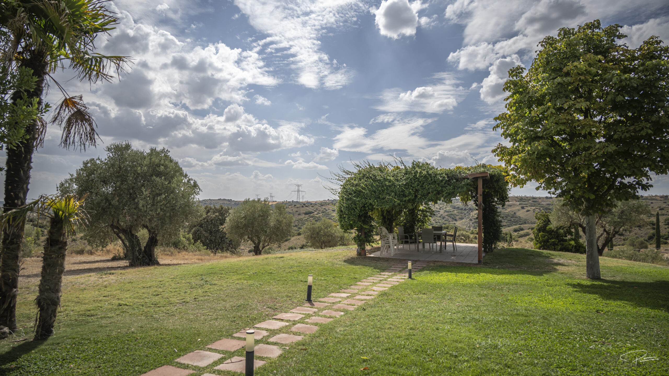 Stargazing Near Madrid: Why the Skies Over Chinchón Are Different